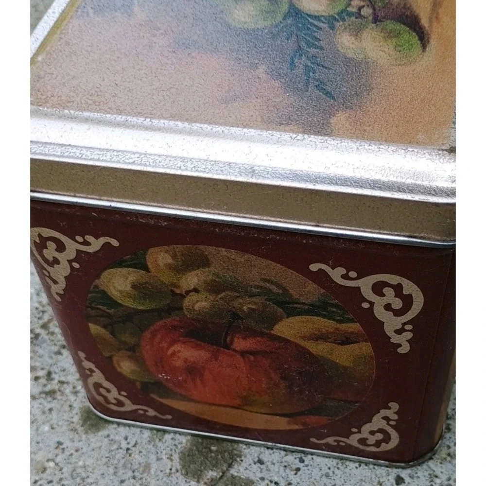 Vintage Rectangular Fruit Decorative Tin Apples‎ And Grapes